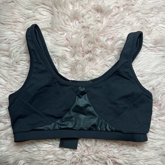 Solow Sports Bra With Contrast Black Size Medium NWT Mesh Bra Vegan Leather - Picture 4 of 6